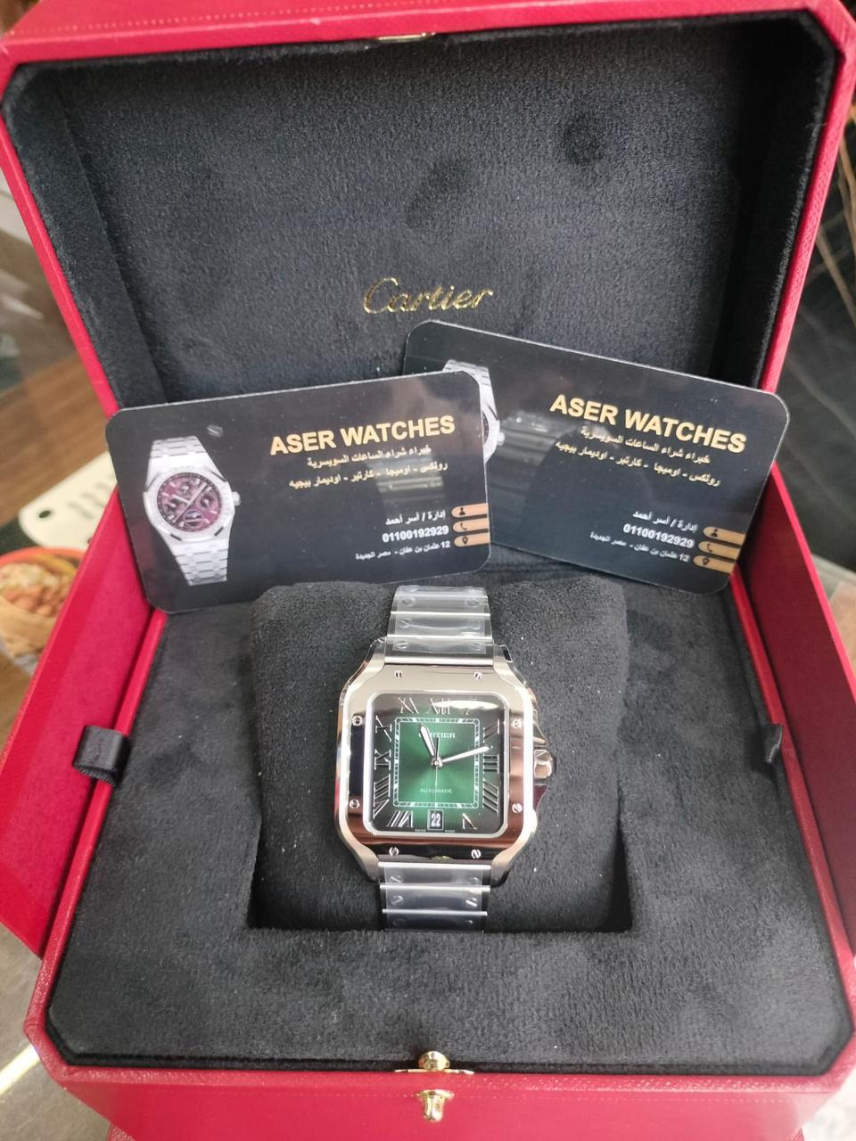 ساعات قديمة مصنوعة من الذهب