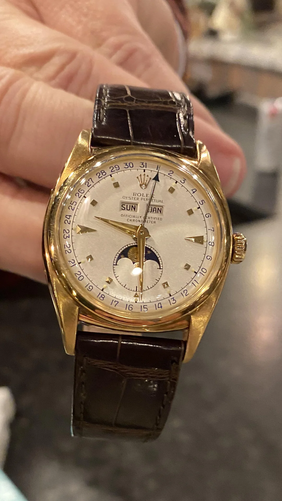 5 نصائح مهمة قبل زيارة محلات شراء الساعات في قطر